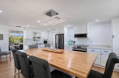 Gulf Gate Estates House | Private Heated Pool Retreat - Garage - 2 mi to Siesta Key