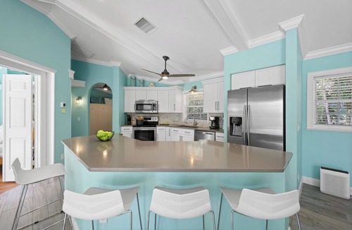 Marco Island House | Private Home & Guesthouse | Courtyard, Pool & Spa