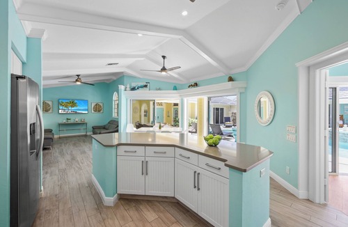 Marco Island House | Private Home & Guesthouse | Courtyard, Pool & Spa