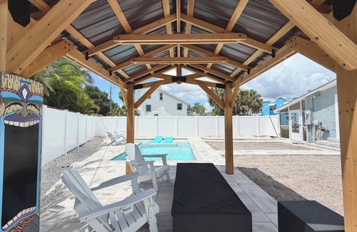 Fort Myers Beach Cottage | Private Home - Steps away from beach - Pool and Hot Tub