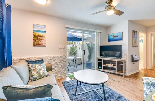Ocean City Apartment | Private Hot Tub: Fort Walton Beach Bungalow!