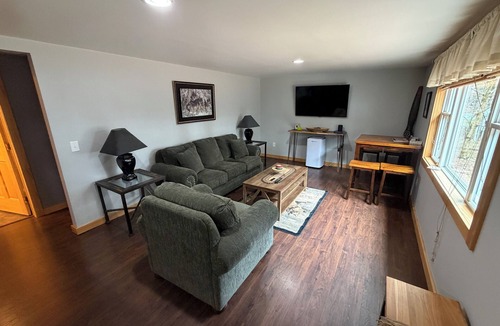 Brantingham Cabin | Private Multi-family Adirondack lakefront cabin with 4 bedrooms 2 full baths