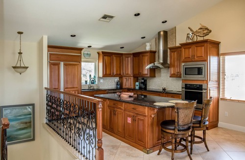 Marathon House | PRIVATE OASIS! Vacation Home with a place for Everyone. Book now for summer!