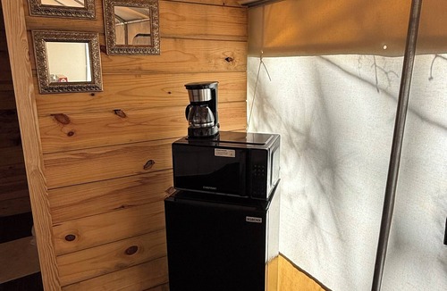 Live Oak RV Rental | Private Outdoor Basecamp for Families & Friends