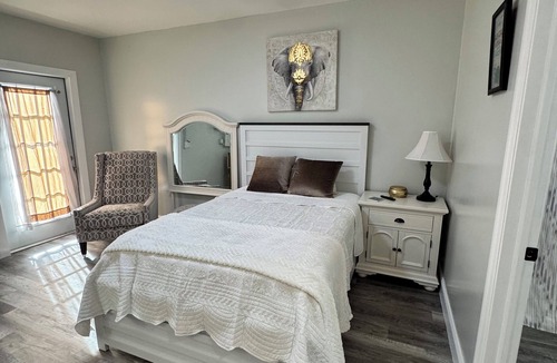 Centennial Apartment | Private Peaceful Studio Great Location
