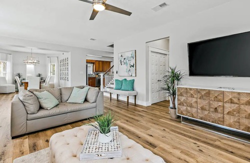 Crystal Beach House | Private Pool+ Hot Tub -Golf Cart -Block to Beach -Beach Chair Service -GameRoom