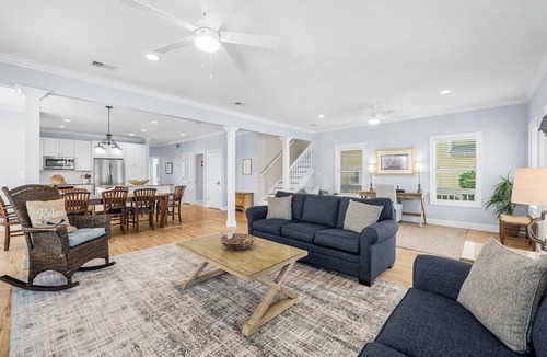 Crystal Beach House | Private Pool + Hot Tub - Golf Cart - Block to Beach - Beach Chair Service