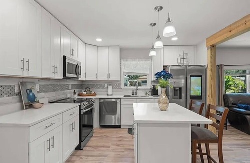 Ridge Wood Heights House | Private Pool Oasis Minutes to Siesta Key Beach Pet Friendly