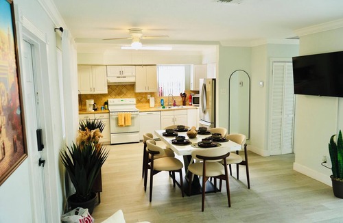 Driftwood House | Private Pool Paradise Near Hard Rock & Beach