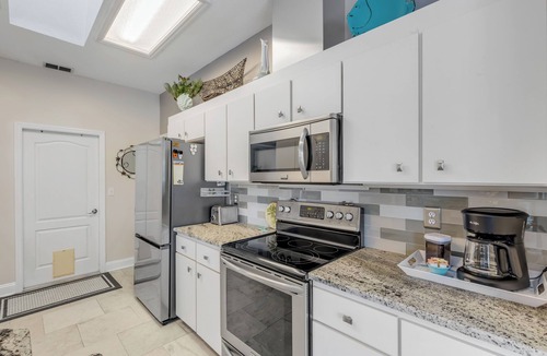 Samsula-Spruce Creek House | Private Pool Retreat/Pet-Friendly/Sleeps 6