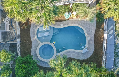 Holiday Isle House | Private Pool & Spa Walk to 2 Beaches