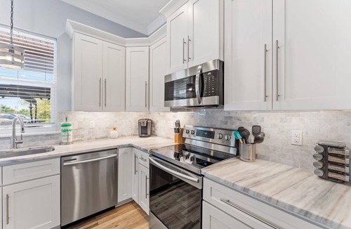 Emerald Waters Village House | Private Pool, Steps to Beach, Game Room