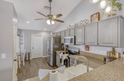 Doctors Inlet House | Private Pool Home Gym RV Hookup Pet Friendly Florida Retreat. IEV Certified.