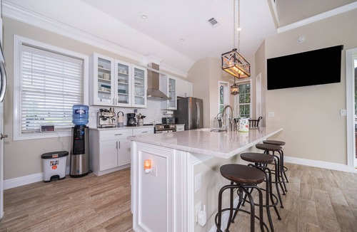 Davenport House | Private Ranch Style Home on Lake with gated access…couples retreat, very private