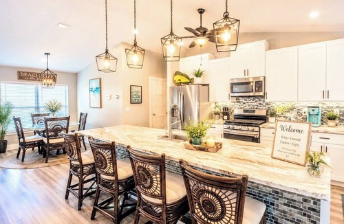 Vero Beach House | Private Resort Retreat Heated Pool, Spa & Tiki Bar Pets ok Beaches nearby