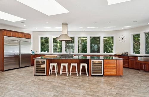 North Haven House | Private Sag Harbor estate on expansive property with sprawling manicured lawns