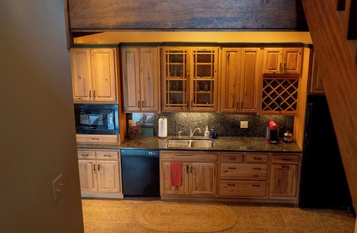 North Pole House | Private, Spacious Mountain View Cabin Minutes Away from Whiteface & Lake Placid