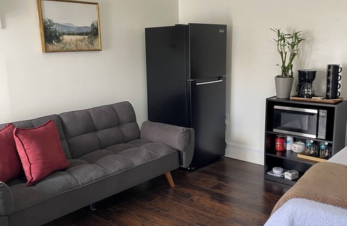 Baldwin Park Apartment | private studio-style suite with its own entrance