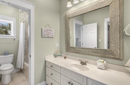 Holiday Isle House | Pura Vida At Destin Pointe Resort