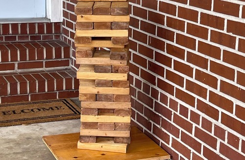 Jacksonville House | Puzzle Palace : Family & Pet-Friendly Haven