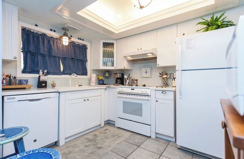 Butler Beach Condo | Quail Hollow by Distinctive Beach Rentals