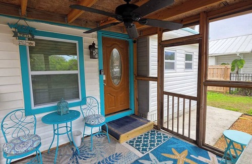 Charlotte Harbor House | Quaint 1-bedroom bungalow with AC in Punta Gorda/Port Charlotte