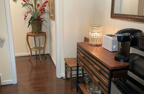 Clarkdale House | Quaint and Tranquil- Ideal for business consultants or visitors for KSU games.