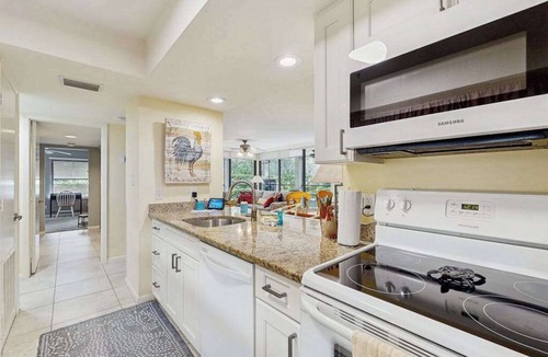 Bonita Bay Condo | Quaint condo w/private patio, wifi, & access to community amenities