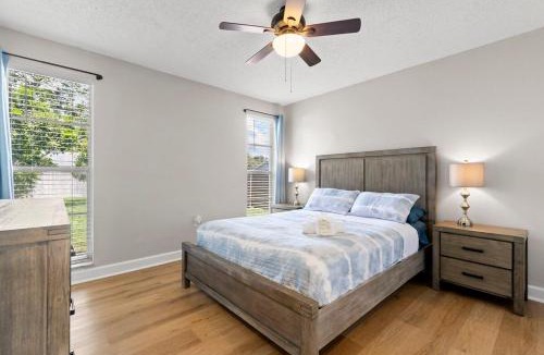 Seven Springs Homes House | Quaint Escape - Patio & Fire pit