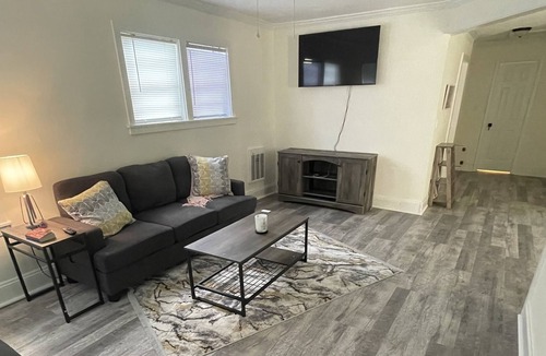 Anniston House | Quaint home