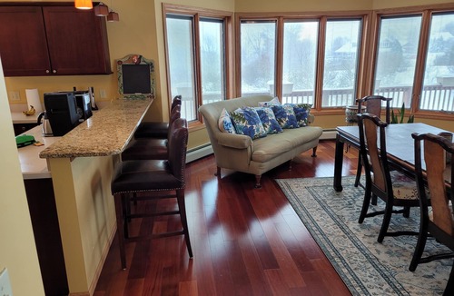Acme House | Quality home on golf course, 2-3 miles from TC horse shows, 90 day requirement