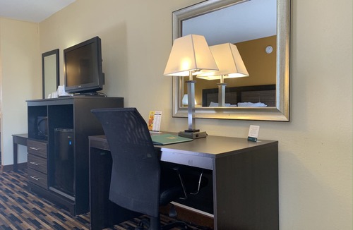 Troy Hotel | Quality Inn University Area