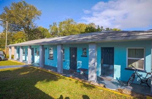 Merritt Island Apartment | Queen Bed|Non-Smoking