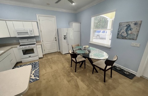 Zephyrhills House | Quiet and Peaceful Guest House