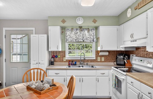 Alva House | Quiet Getaway Near Ft. Myers Relax & Unwind
