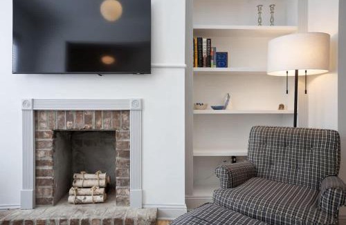 Beach Institute House | Quiet Historic Corner Easy Walk to Downtown Dining and Entertainment