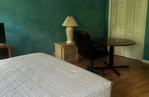 Tropic House | R-Room- 2nd floor in an Awesome Villa 20 minutes from the beach