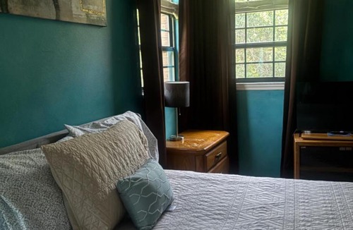 Tropic House | R-Room- 2nd floor in an Awesome Villa 20 minutes from the beach