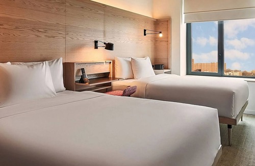 Washington Heights Hotel | Radio Hotel New York, Radio Two Queen Room, Short Ride To Museum of Modern Art!