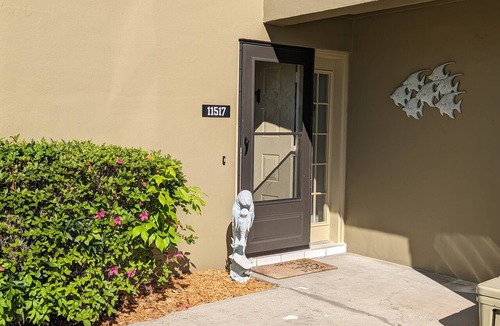 Dixie Shores Condo | Rare 3 bdrm Waterfront condo -Dixie Shores - private dock - boatlift - bunkroom