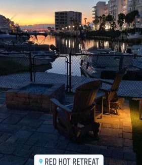 Holiday Isle House | Red Hot Retreat - Updated Holiday Isle Townhome on the Destin Harbor