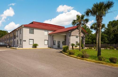 Crestview Hotel | Red Roof Inn Crestview
