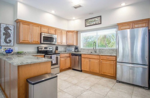 Marathon House | Reel Sunset 3/2 with Pool and Canalfront in Duck Key