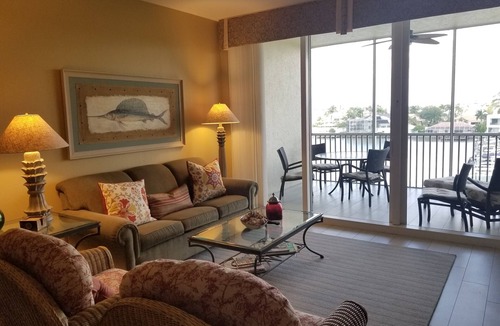 Vanderbilt Beach Condo | REGATTA Condo on the intercoastal waters-steps to the beach