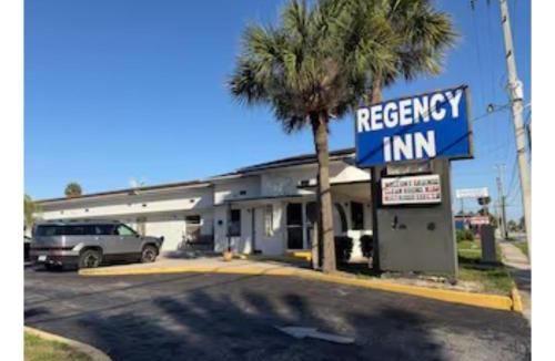 Kingston Hotel | Regency Inn Daytona Beach Near Airport
