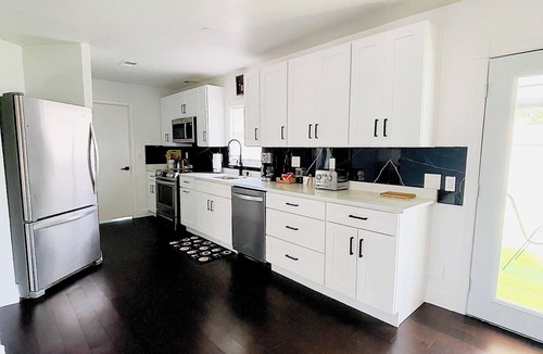 Lake Sarasota House | “Relax & Beach Vibes – Minutes to Siesta Key”