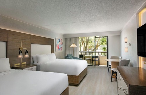 Shipyard Plantation Hotel | Relax in Comfort! 4 Spacious Units, Balcony, Pool, & Beachfront Location!