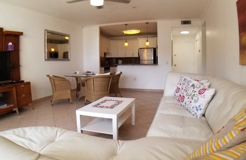 Hollywood South Central Beach Condo | Relax in Stylish 2BR Hollywood Condo – WiFi, Parking, Beachfront Views Included!