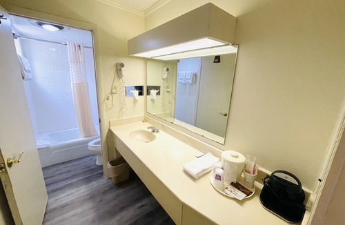 Perry Hotel | Relax Inn - Perry