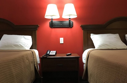 McRae Hotel | Relax Inn